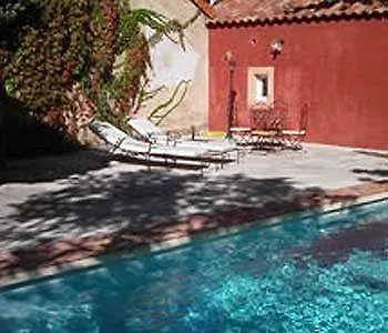 Aurenjo Bed & Breakfast
